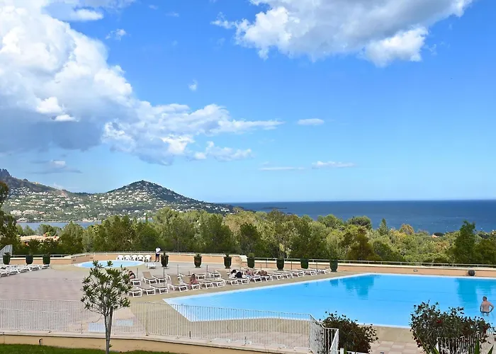 Apartamento Village Cap Esterel - Le Village-83 By Interhome *